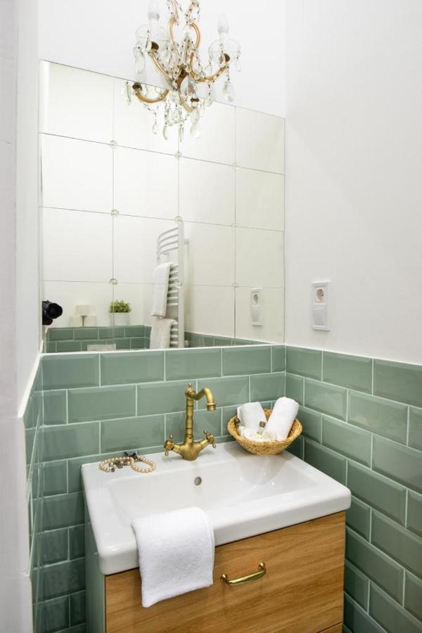 Regina Apartments On Kiraly Street บูดาเปสต์ ภายนอก รูปภาพ