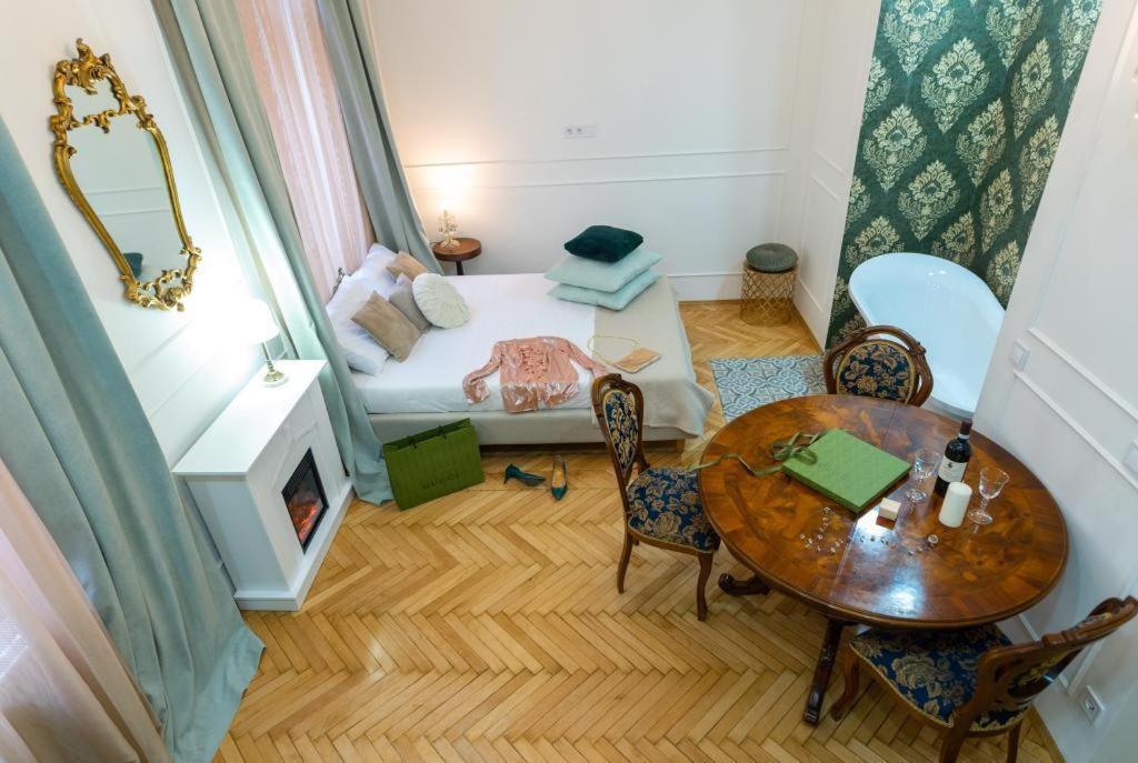 Regina Apartments On Kiraly Street บูดาเปสต์ ภายนอก รูปภาพ