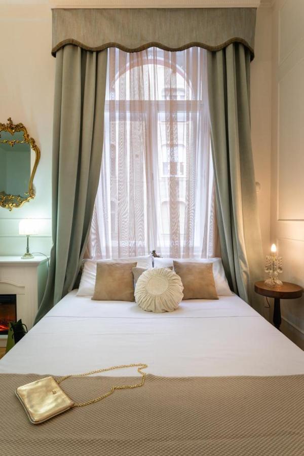 Regina Apartments On Kiraly Street บูดาเปสต์ ภายนอก รูปภาพ