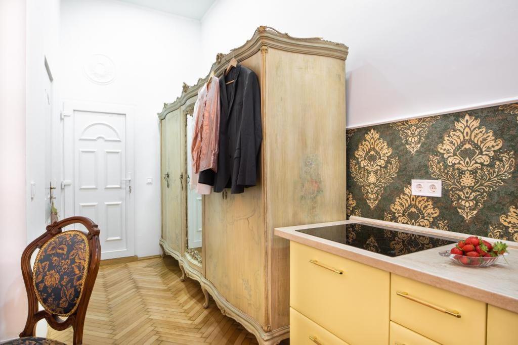 Regina Apartments On Kiraly Street บูดาเปสต์ ภายนอก รูปภาพ