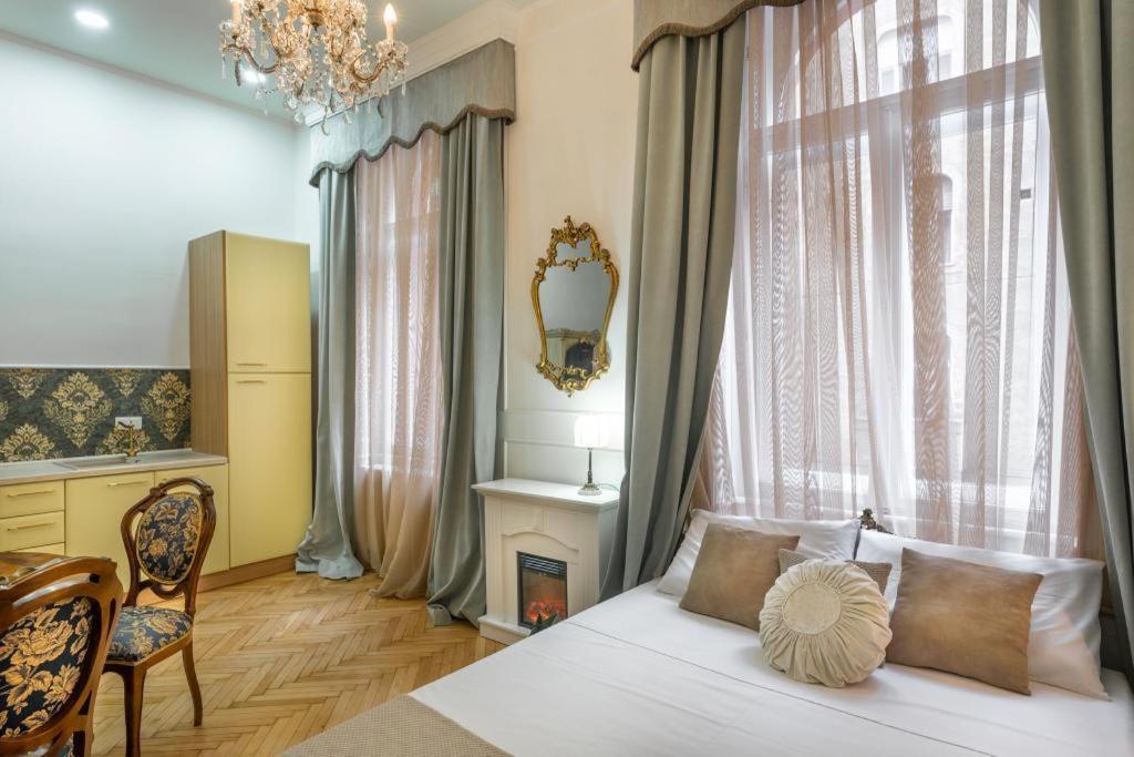 Regina Apartments On Kiraly Street บูดาเปสต์ ภายนอก รูปภาพ