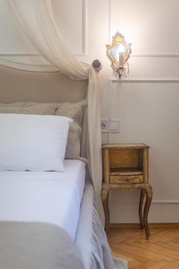 Regina Apartments On Kiraly Street บูดาเปสต์ ภายนอก รูปภาพ